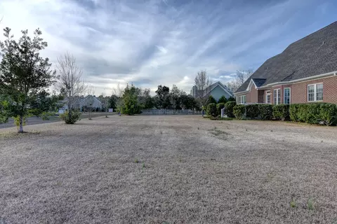 110 E Colonnade Dr, Hampstead, NC 28443 photo 7
