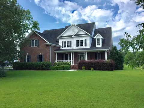 110 E Colonnade Dr, Hampstead, NC 28443 photo 1