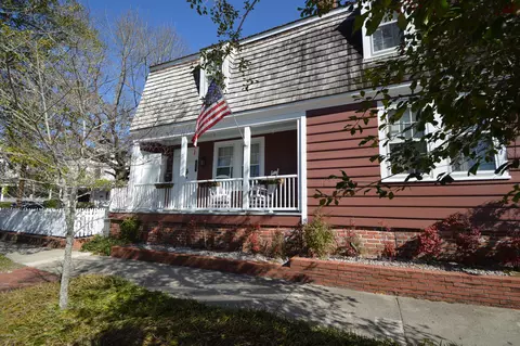616 Middle St, New Bern, NC 28560 photo 2