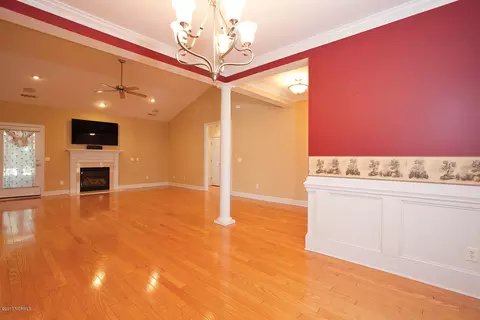 204 Shearwater Dr, Hampstead, NC 28443 photo 4