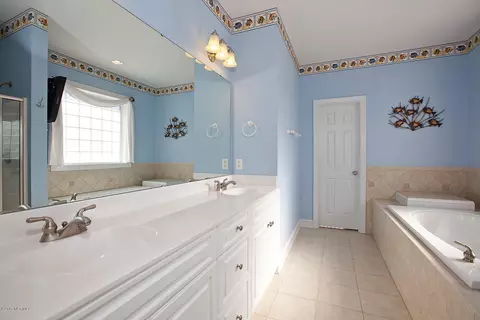 204 Shearwater Dr, Hampstead, NC 28443 photo 11