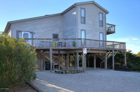 402 39th St, Sunset Beach, NC 28468 photo 2