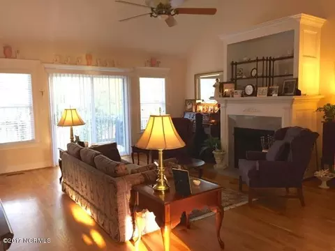119 Long Leaf Dr, Hampstead, NC 28443 photo 4