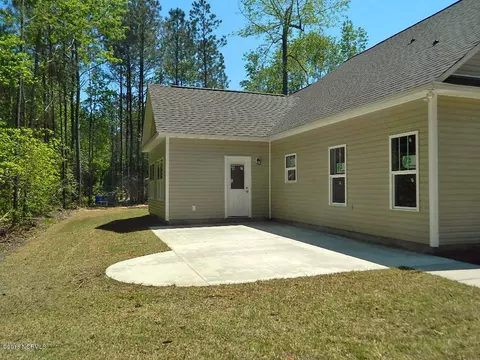619 Dan Owen Dr, Hampstead, NC 28443 photo 3