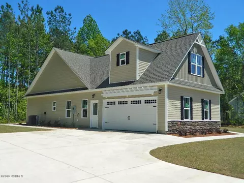 619 Dan Owen Dr, Hampstead, NC 28443 photo 2