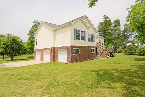 163 Fairwind Dr, Chocowinity, NC 27817 photo 4