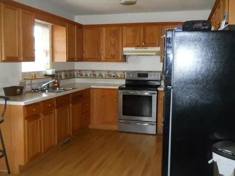 107 Hale St, Windsor, NC 27983 photo 2