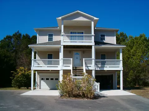 128 Soundview Dr, Hampstead, NC 28443 photo 1