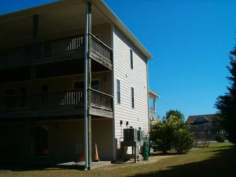 128 Soundview Dr, Hampstead, NC 28443 photo 3