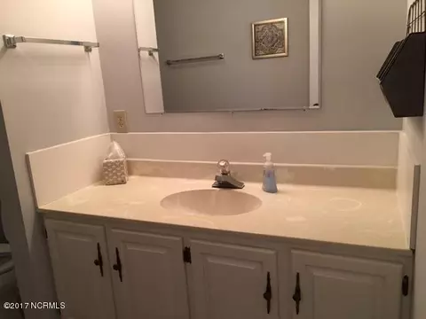 2208 Paddock Dr, Kinston, NC 28504 photo 15