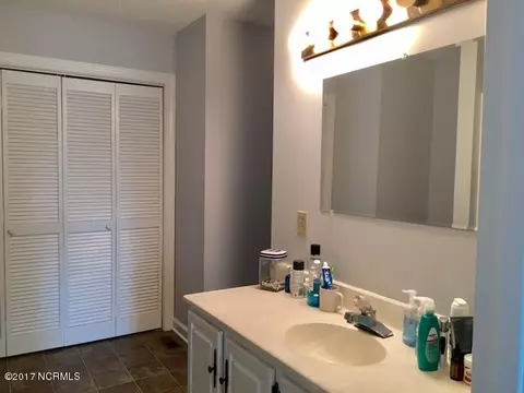 2208 Paddock Dr, Kinston, NC 28504 photo 13