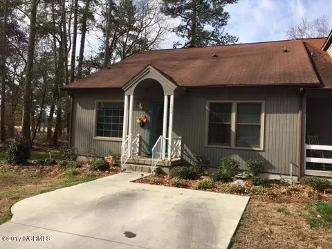 2208 Paddock Dr, Kinston, NC 28504 photo 1