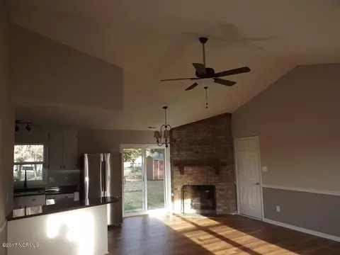 306 Riggs Rd, Hubert, NC 28539 photo 5