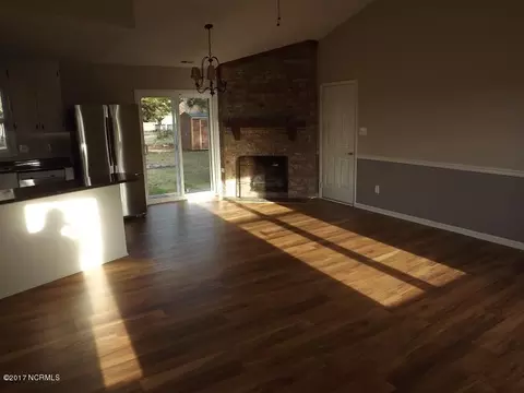 306 Riggs Rd, Hubert, NC 28539 photo 4