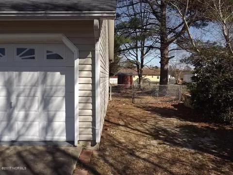 306 Riggs Rd, Hubert, NC 28539 photo 3