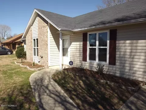 306 Riggs Rd, Hubert, NC 28539 photo 2
