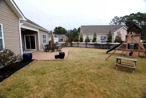 467 Landsdowne Cir, Hampstead, NC 28443 photo 4