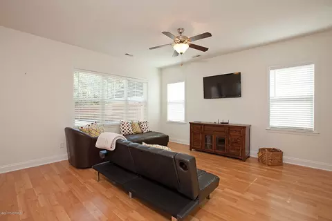 149 Leeward Ln, Hampstead, NC 28443 photo 3