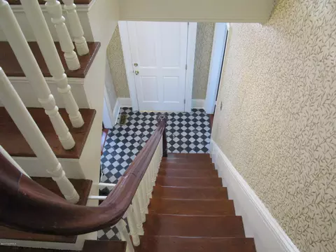 624 E Front St, New Bern, NC 28560 photo 5