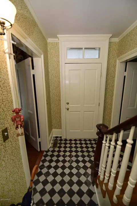 624 E Front St, New Bern, NC 28560 photo 4