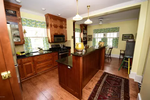 624 E Front St, New Bern, NC 28560 photo 16