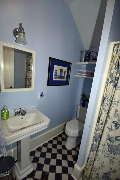 624 E Front St, New Bern, NC 28560 photo 24