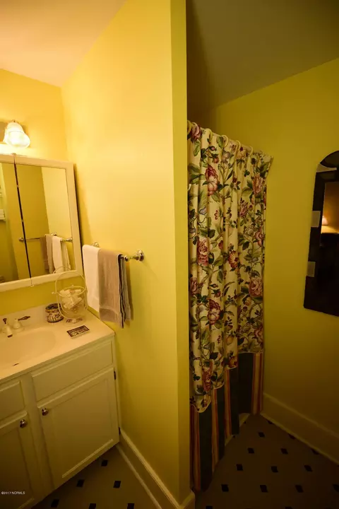 624 E Front St, New Bern, NC 28560 photo 38