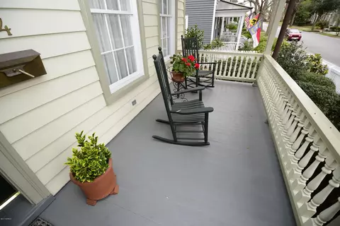 624 E Front St, New Bern, NC 28560 photo 3