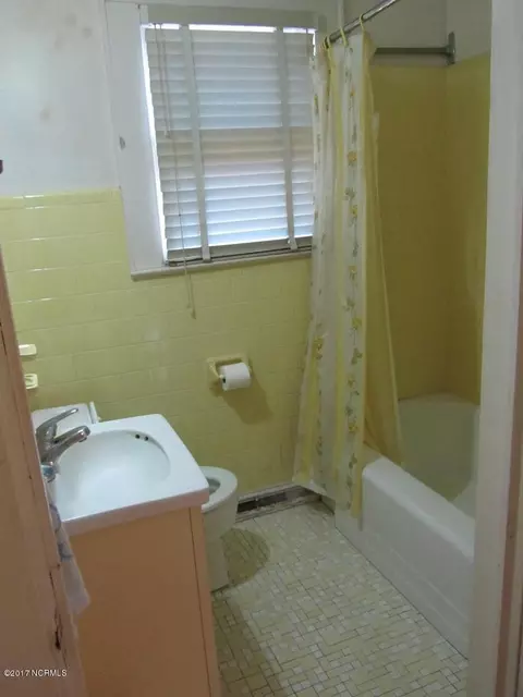400 E 10th St, Washington, NC 27889 photo 14