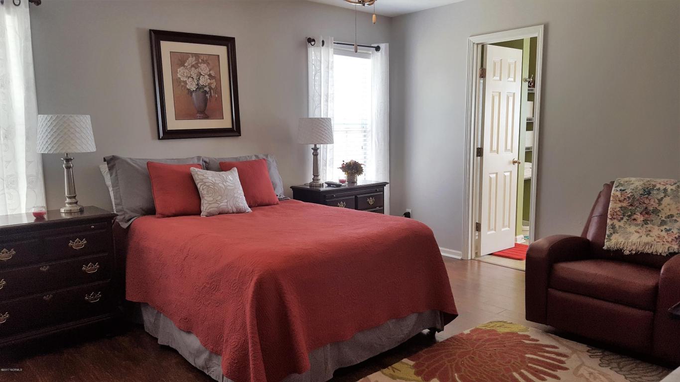 336 Oakmont Dr, Hampstead, NC 28443 photo 9