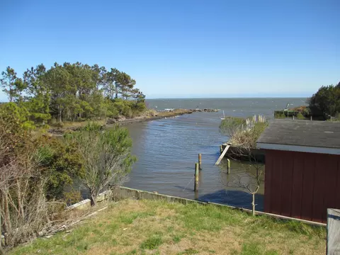 197 S Harbor Dr, Davis, NC 28524 photo 6