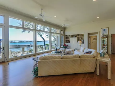 330 Olde Point Loop, Hampstead, NC 28443 photo 3