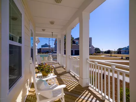 322 E Island View Dr, Hampstead, NC 28443 photo 2