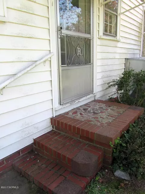 711 E 7th St, Washington, NC 27889 photo 17