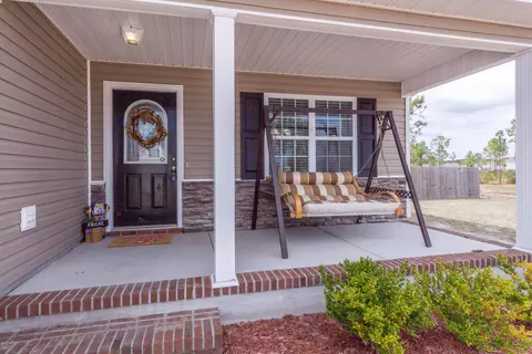 621 Parsley Dr, Hubert, NC 28539 photo 2