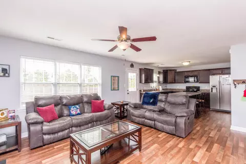 621 Parsley Dr, Hubert, NC 28539 photo 7