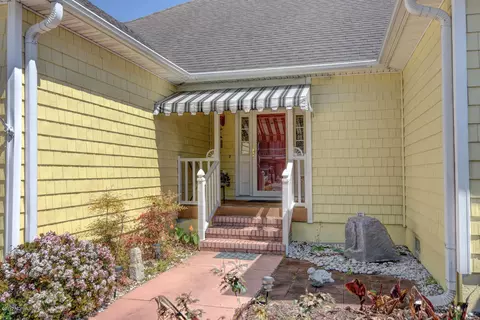 774 Sloop Pointe Ln, Kure Beach, NC 28449 photo 2