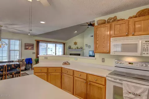774 Sloop Pointe Ln, Kure Beach, NC 28449 photo 11