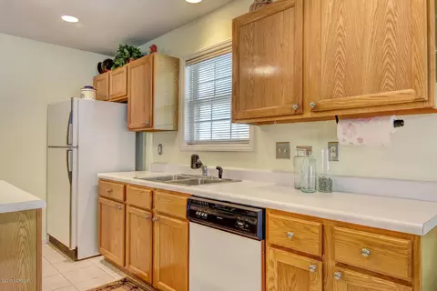 774 Sloop Pointe Ln, Kure Beach, NC 28449 photo 10