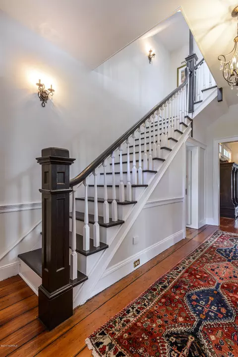 607 Pollock St, New Bern, NC 28562 photo 7