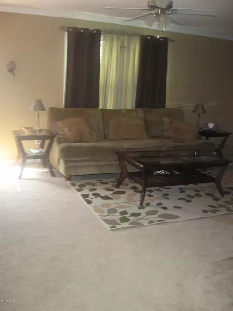 148 Mobley St, Roanoke Rapids, NC 27870 photo 2