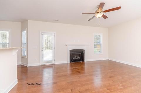63 Bounty Ct, Hampstead, NC 28443 photo 11
