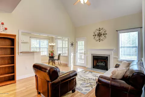 131 Headwaters Dr, Hampstead, NC 28443 photo 5