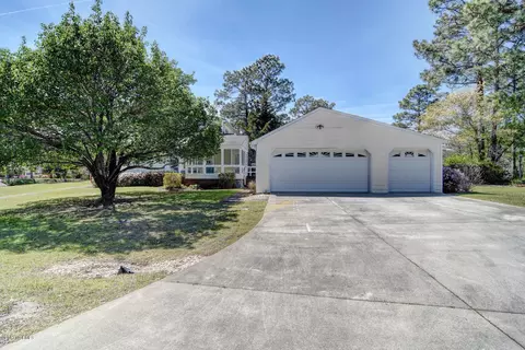100 Divot Ct, Hampstead, NC 28443 photo 2