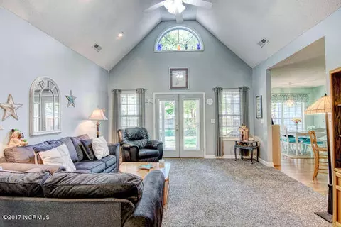 237 Doral Dr, Hampstead, NC 28443 photo 8