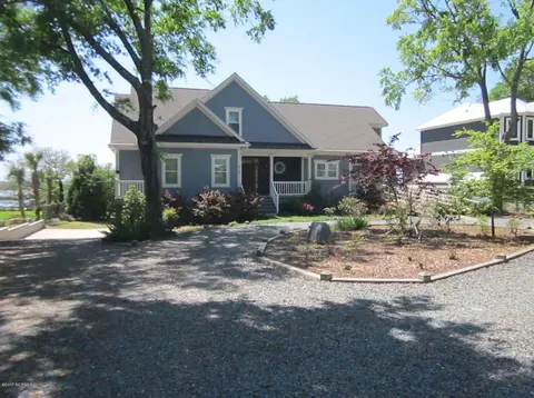 218 Shoreline Dr E, Sunset Beach, NC 28468 photo 1