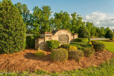 205 River Winding Rd, Jacksonville, NC 28540 photo 1