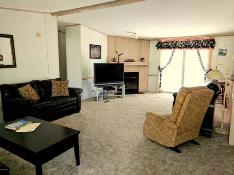 502 Creek Dr, Hampstead, NC 28443 photo 4
