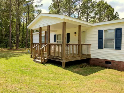 502 Creek Dr, Hampstead, NC 28443 photo 3