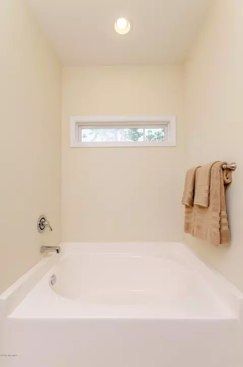 313 Masters Ln, Hampstead, NC 28443 photo 17